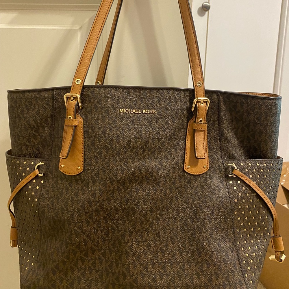 Michael Kors purse